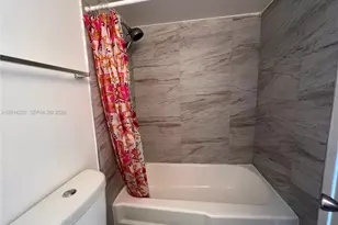 2020 NE 135th St, North Miami, FL 33181 - Photo 12