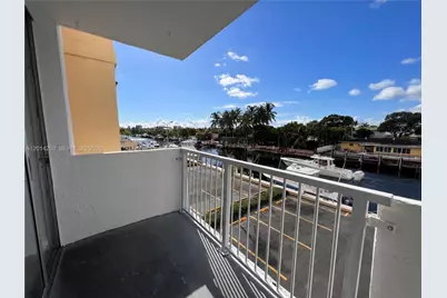 2020 NE 135th St #309, North Miami, FL 33181 - Photo 8