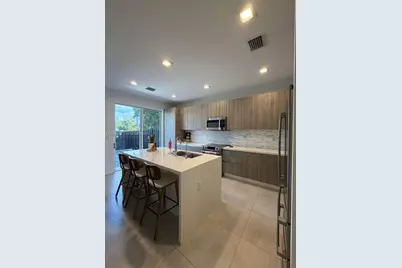 7187 NW 103 Path #7187, Miami, FL 33178 - Photo 8