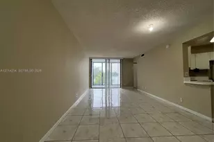 212 Lake Pointe Dr, Oakland Park, FL 33309 - Photo 4