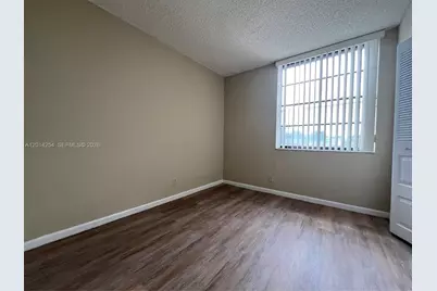 212 Lake Pointe Dr #209, Oakland Park, FL 33309 - Photo 14