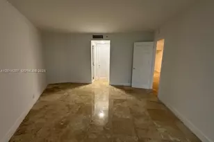1121 Crandon Bl, Key Biscayne, FL 33149 - Photo 12