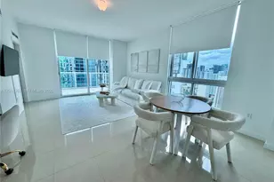 300 S Biscayne Blvd, Miami, FL 33131 - Photo 2