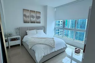 300 S Biscayne Blvd, Miami, FL 33131 - Photo 8