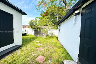 1484 NW 60th St, Miami, FL 33142 - Photo 28