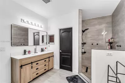 1147 NE 37th Pl, Homestead, FL 33033 - Photo 16