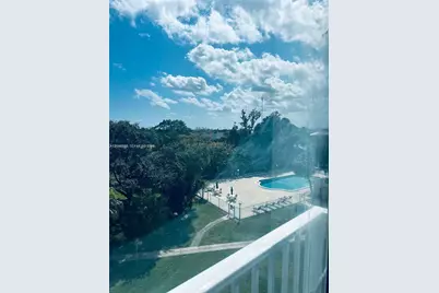 4200 Hillcrest Dr #503, Hollywood, FL 33021 - Photo 8