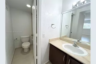 445 SW 11th St #104, Miami, FL 33130 - Photo 10