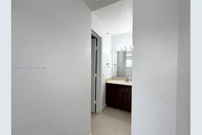 445 SW 11th St #104, Miami, FL 33130 - Photo 8