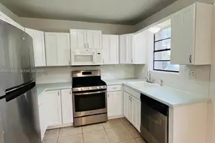 21220 NE 26th Ave, Miami, FL 33180 - Photo 2