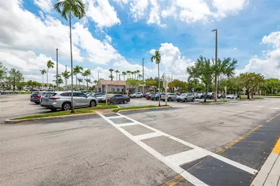 17173 Pines Blvd, Pembroke Pines, FL 33027 - Photo 4