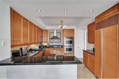 20201 E Country Club Dr #1408, Aventura, FL 33180 - Photo 42