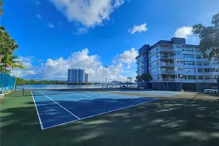 16546 NE 26th Ave, North Miami Beach, FL 33160 - Photo 18