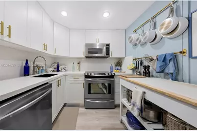 800 West Ave #338, Miami Beach, FL 33139 - Photo 10