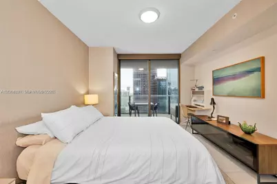 1000 Brickell Plz #3914, Miami, FL 33131 - Photo 14