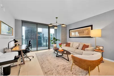 1000 Brickell Plz #3914, Miami, FL 33131 - Photo 4