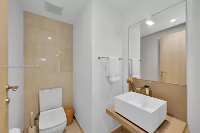 1000 Brickell Plz #3914, Miami, FL 33131 - Photo 16
