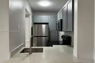 8185 NW 7th St, Miami, FL 33126 - Photo 4