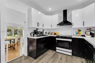 2533 Johnson St, Hollywood, FL 33020 - Photo 10