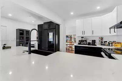 2533 Johnson St, Hollywood, FL 33020 - Photo 8
