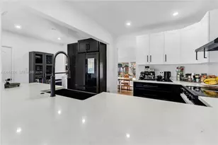 2533 Johnson St, Hollywood, FL 33020 - Photo 8