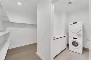 9201 E Bay Harbor, Bay Harbor Islands, FL 33154 - Photo 16