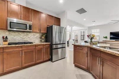 8915 W Watercrest Cir W, Parkland, FL 33076 - Photo 14