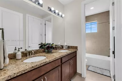 8915 W Watercrest Cir W, Parkland, FL 33076 - Photo 36
