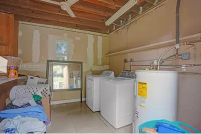 1379 NE 177th St, North Miami Beach, FL 33162 - Photo 24