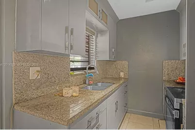 1379 NE 177th St, North Miami Beach, FL 33162 - Photo 14