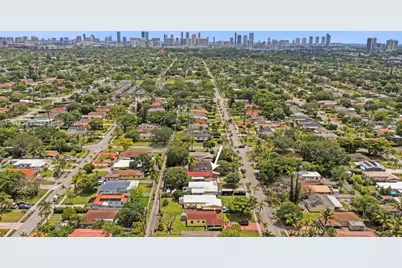 1379 NE 177th St, North Miami Beach, FL 33162 - Photo 32