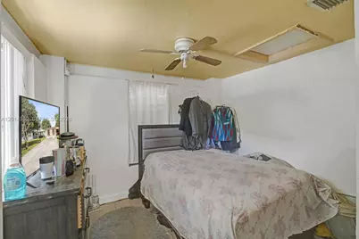 1379 NE 177th St, North Miami Beach, FL 33162 - Photo 22