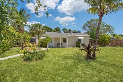 376 W 14th St, Riviera Beach, FL 33404 - Photo 2