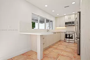 512 Warren Ln, Key Biscayne, FL 33149 - Photo 12