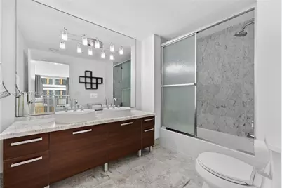 253 NE 2nd St #424, Miami, FL 33132 - Photo 14