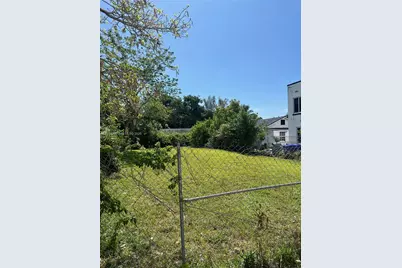 3033 NW 8th Ave, Miami, FL 33127 - Photo 4