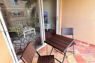 19655 E Country Club Dr, Aventura, FL 33180 - Photo 8