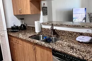 19655 E Country Club Dr, Aventura, FL 33180 - Photo 18