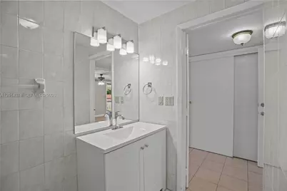9930 SW 40th Ter, Miami, FL 33165 - Photo 12