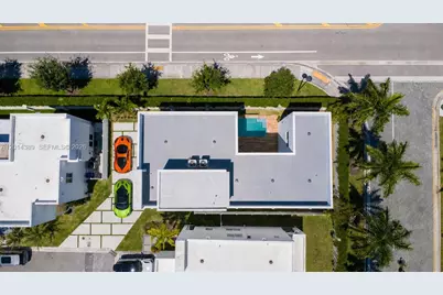 10381 NW 67th Ter, Doral, FL 33178 - Photo 4