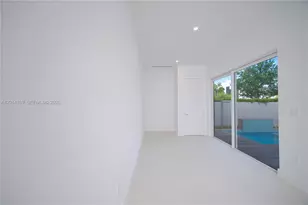 10381 NW 67th Terrace, Doral, FL 33178 - Photo 24