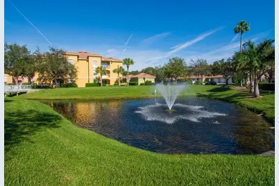 5035 Fairways Cir #305, Vero Beach, FL 32967 - Photo 14