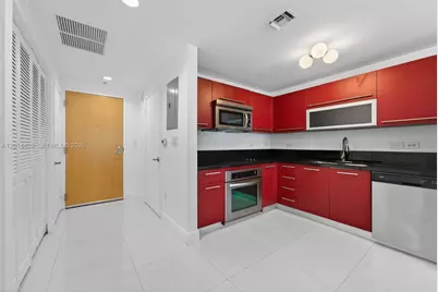 253 NE 2nd St #424, Miami, FL 33132 - Photo 4