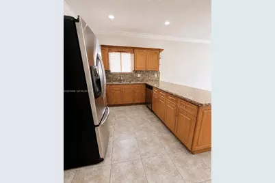 16347 NW 88th Pl, Miami Lakes, FL 33018 - Photo 4