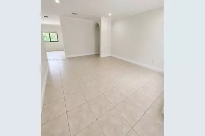 16347 NW 88th Pl, Miami Lakes, FL 33018 - Photo 6