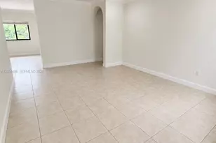 16347 NW 88th Pl, Miami Lakes, FL 33018 - Photo 6