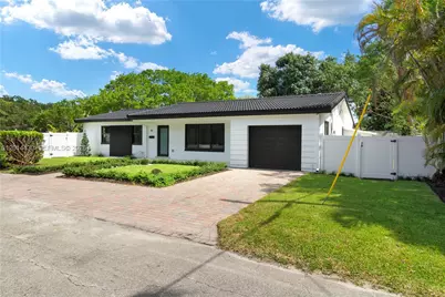 10 NW 100th St, Miami Shores, FL 33150 - Photo 2