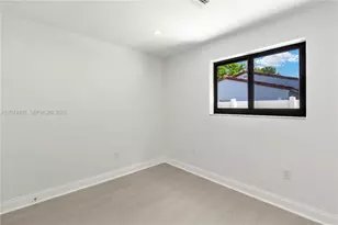 10 NW 100th St, Miami Shores, FL 33150 - Photo 16