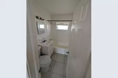 1270 NE 139th St #2, North Miami, FL 33161 - Photo 6