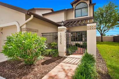 10335 SW 137th Ct, Miami, FL 33186 - Photo 2